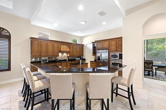 9094 Sahalee CT, Naples, FL 34113