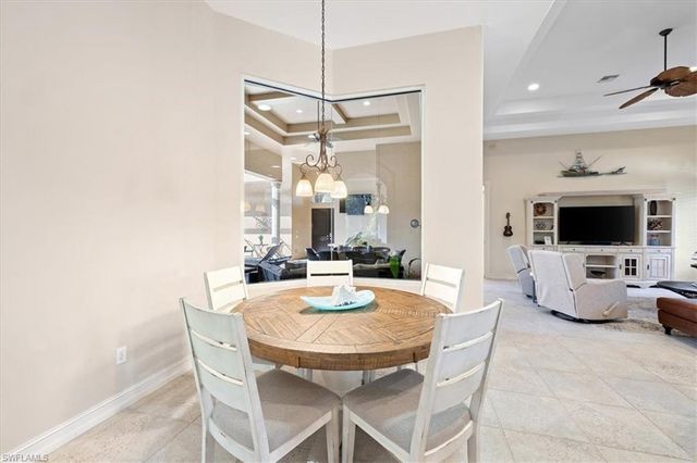 9094 Sahalee CT, Naples, FL 34113