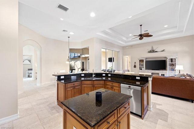 9094 Sahalee CT, Naples, FL 34113