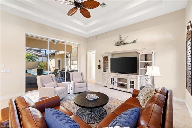 9094 Sahalee CT, Naples, FL 34113