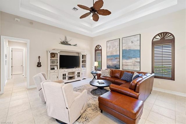 9094 Sahalee CT, Naples, FL 34113