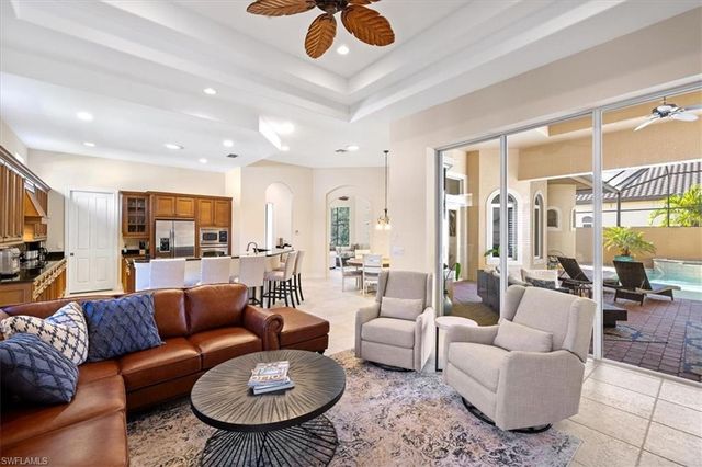 9094 Sahalee CT, Naples, FL 34113