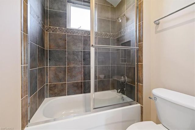 9094 Sahalee CT, Naples, FL 34113