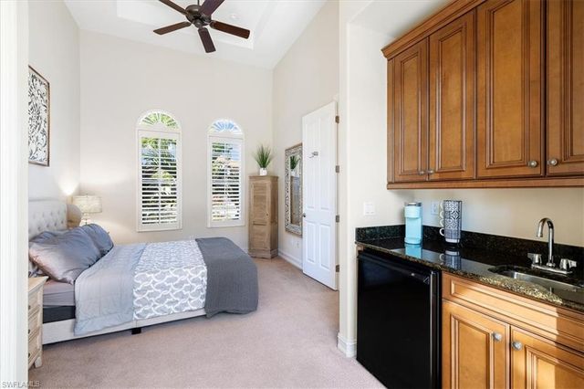 9094 Sahalee CT, Naples, FL 34113