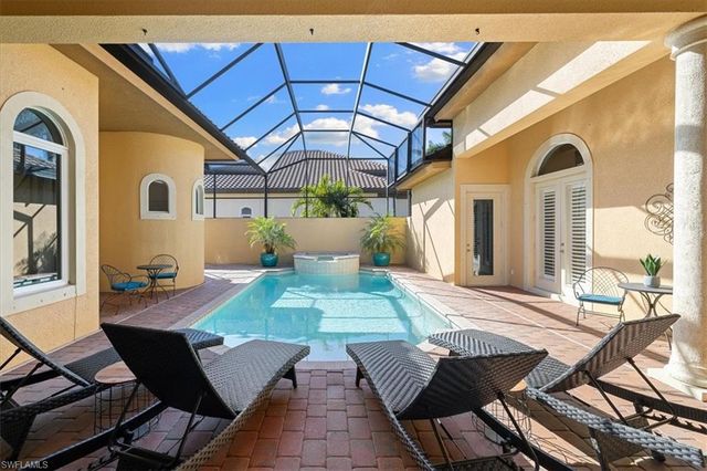 9094 Sahalee CT, Naples, FL 34113