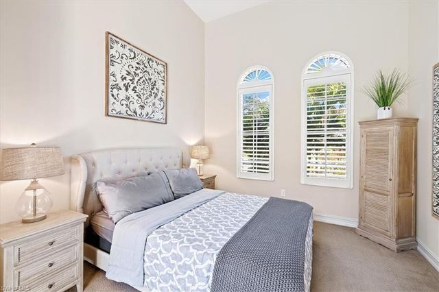 9094 Sahalee CT, Naples, FL 34113