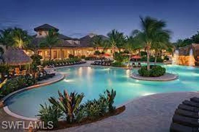 9094 Sahalee CT, Naples, FL 34113