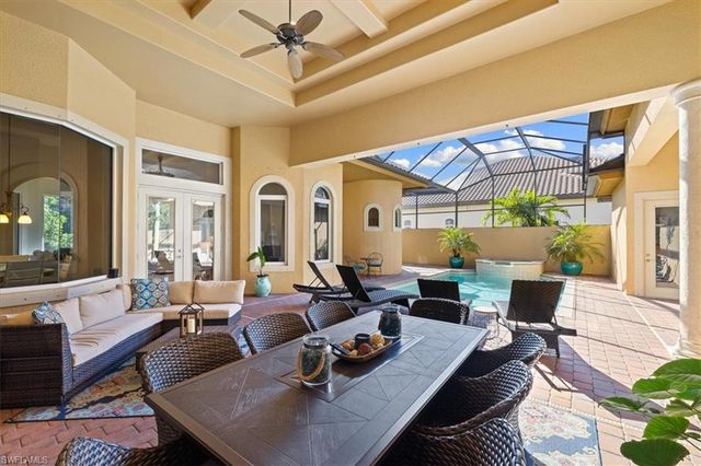 9094 Sahalee CT, Naples, FL 34113