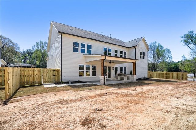 932 Cooper Road, Grayson, GA 30017