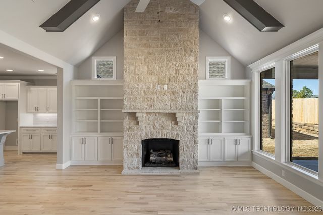 9069 E 62nd Place S, Tulsa, OK 74133