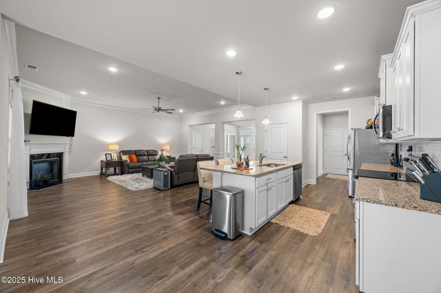 2750 Luna Lane, Winterville, NC 28590