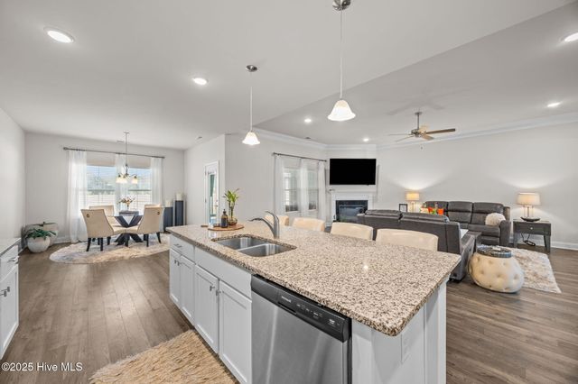 2750 Luna Lane, Winterville, NC 28590