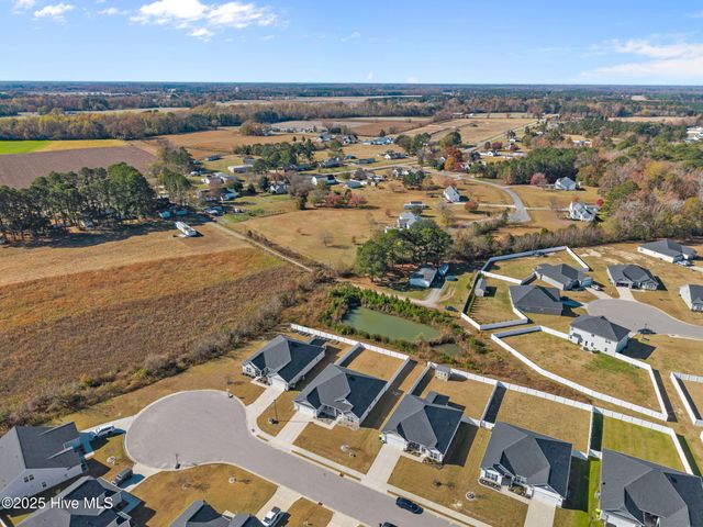 2750 Luna Lane, Winterville, NC 28590