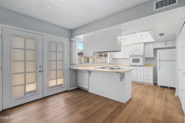 1611 E NEWPORT Drive, Tempe, AZ 85282