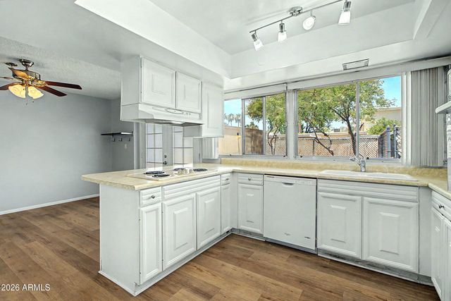 1611 E NEWPORT Drive, Tempe, AZ 85282