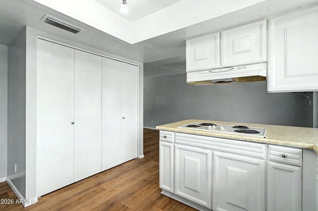 1611 E NEWPORT Drive, Tempe, AZ 85282