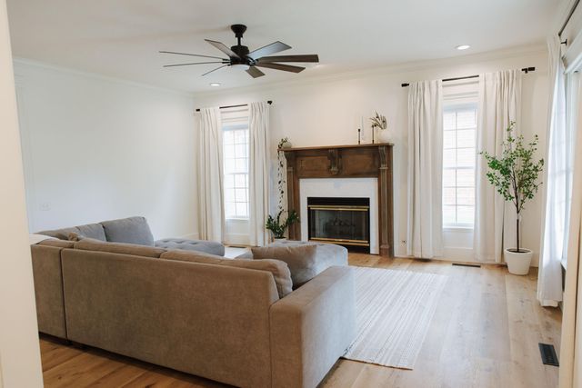 3636 S Britain Avenue, Springfield, MO 65807