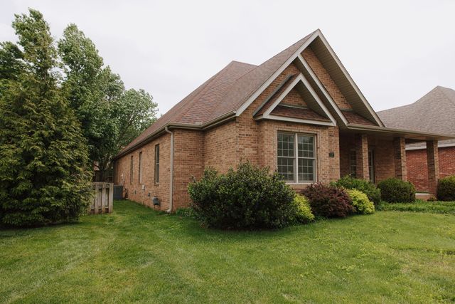 3636 S Britain Avenue, Springfield, MO 65807