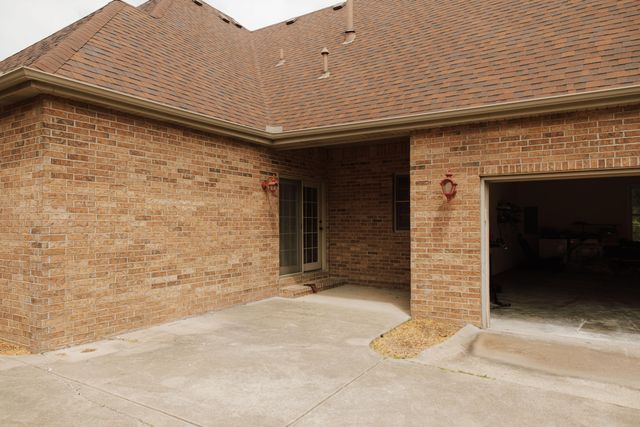3636 S Britain Avenue, Springfield, MO 65807