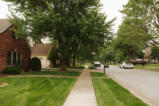 3636 S Britain Avenue, Springfield, MO 65807