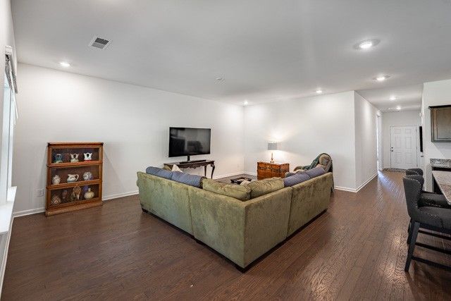 183 Hampshire Way, White House, TN 37188