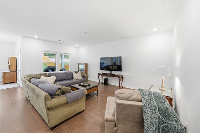 183 Hampshire Way, White House, TN 37188