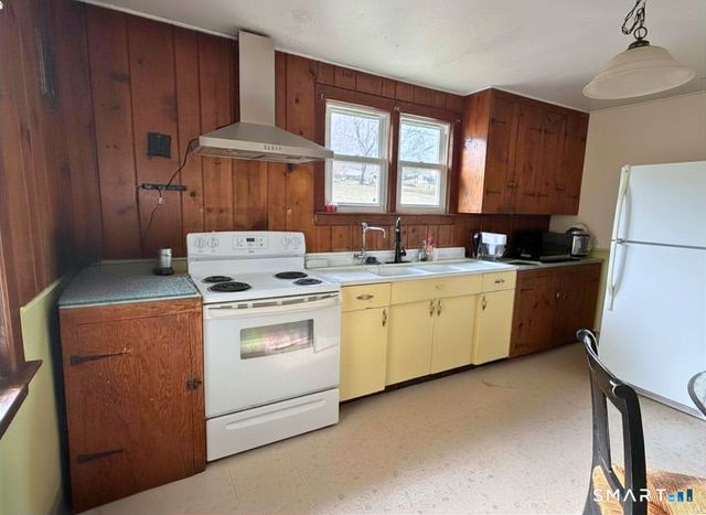 130 Paper Mill Road, New Milford, CT 06776