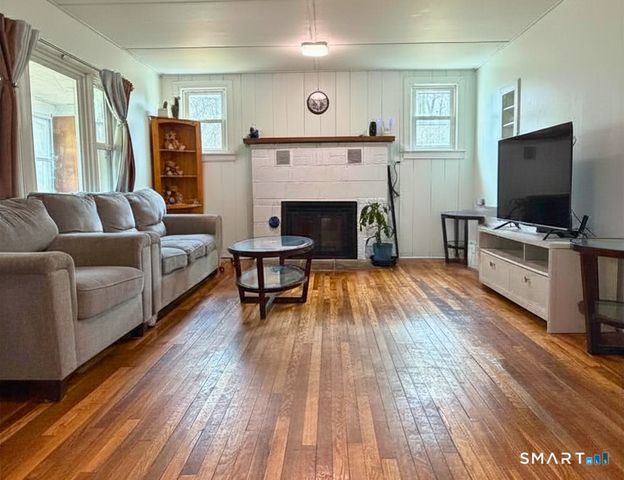 130 Paper Mill Road, New Milford, CT 06776