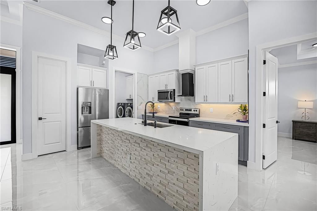 2724 NW 7th PL, CAPE CORAL, FL 33993 — photo 2