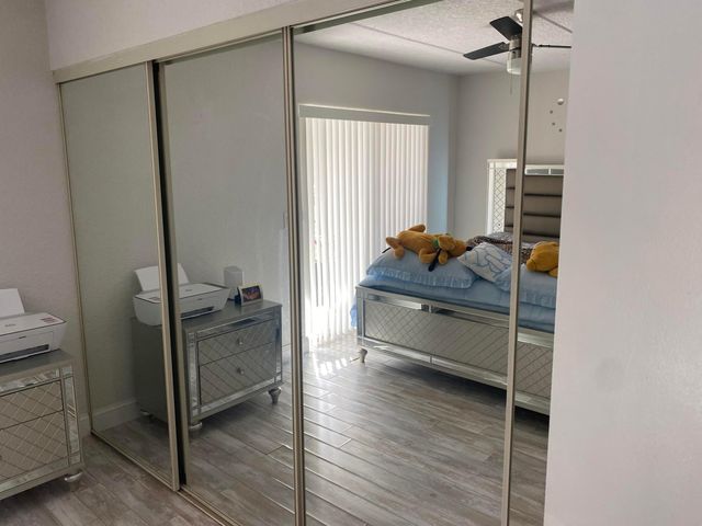 2000 Springdale Boulevard 108, Palm Springs, FL 33461