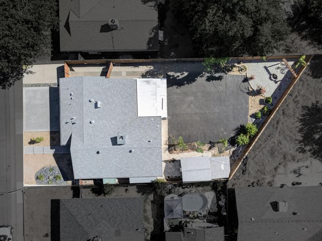 7674 Millroy Way, Sacramento, CA 95823
