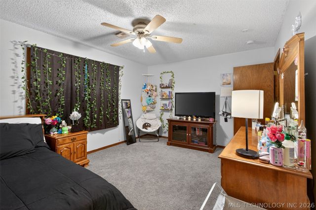 68 Maple Road, Pryor, OK 74361