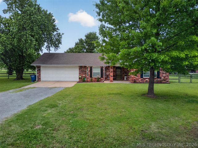 68 Maple Road, Pryor, OK 74361
