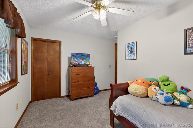 68 Maple Road, Pryor, OK 74361