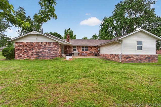 68 Maple Road, Pryor, OK 74361