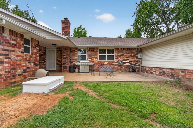68 Maple Road, Pryor, OK 74361