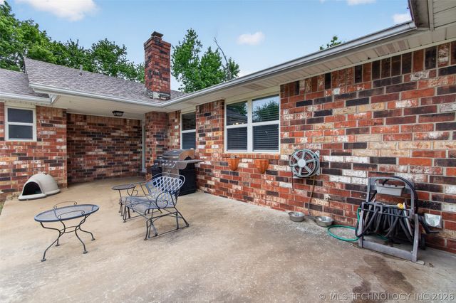 68 Maple Road, Pryor, OK 74361