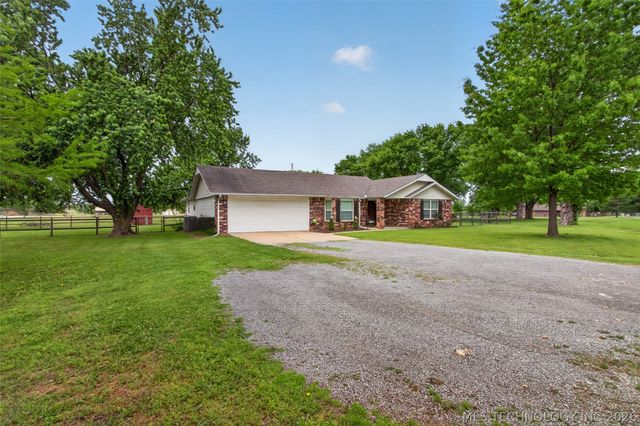 68 Maple Road, Pryor, OK 74361