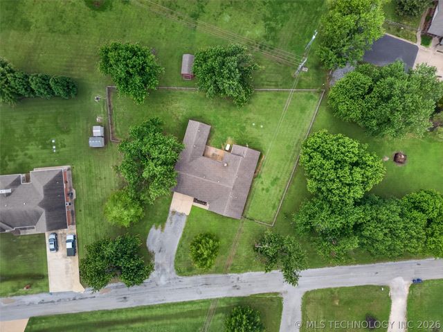 68 Maple Road, Pryor, OK 74361