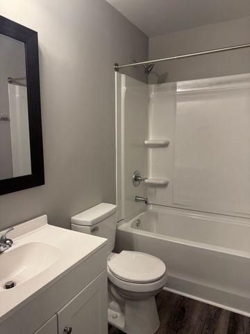 2251 Seven Mile Ferry Rd Apt 5, Clarksville, TN 37040