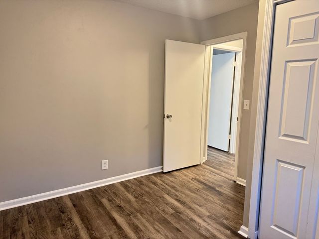 2251 Seven Mile Ferry Rd Apt 5, Clarksville, TN 37040