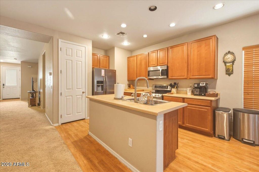 6366 W BARBARA Avenue, Glendale, AZ 85302 — photo 2