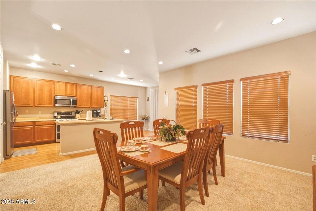 6366 W BARBARA Avenue, Glendale, AZ 85302 — photo 4