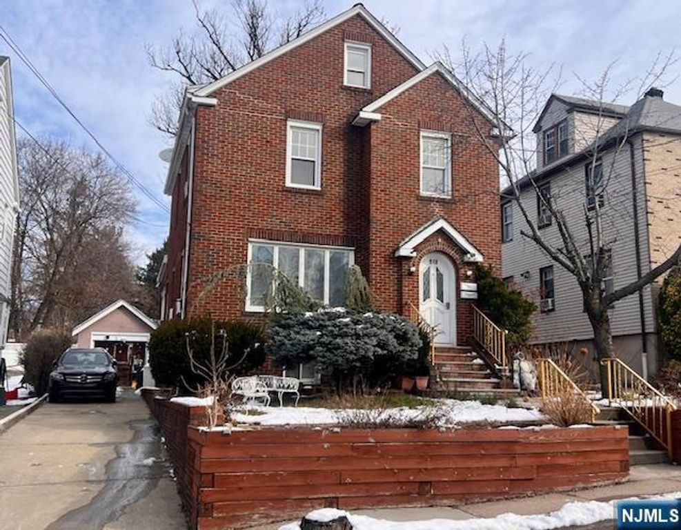 919 Marion Place, Ridgefield, NJ 07657