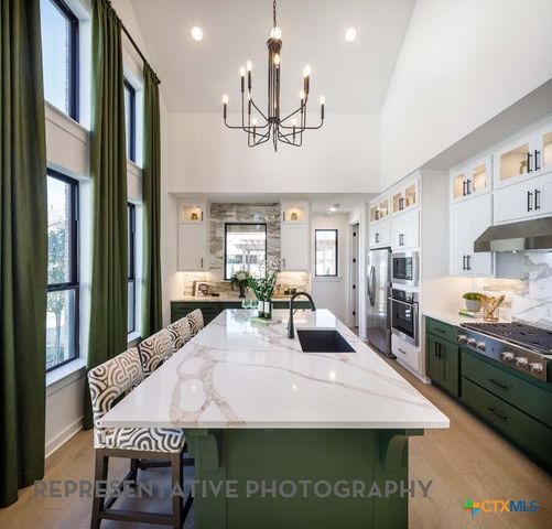 220 Menlo Bend, Liberty Hill, TX 78642
