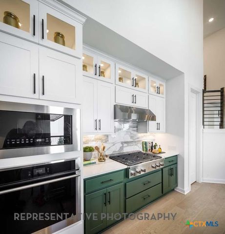 220 Menlo Bend, Liberty Hill, TX 78642