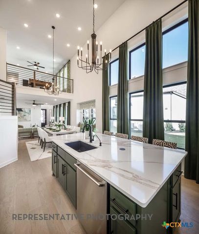 220 Menlo Bend, Liberty Hill, TX 78642