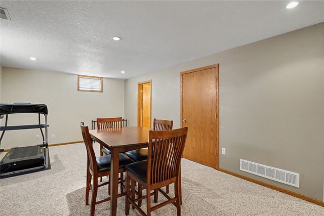 813 SE Park Street, Grimes, IA 50111