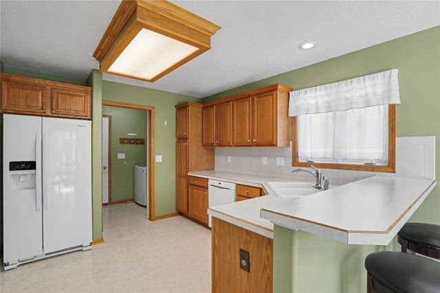 813 SE Park Street, Grimes, IA 50111