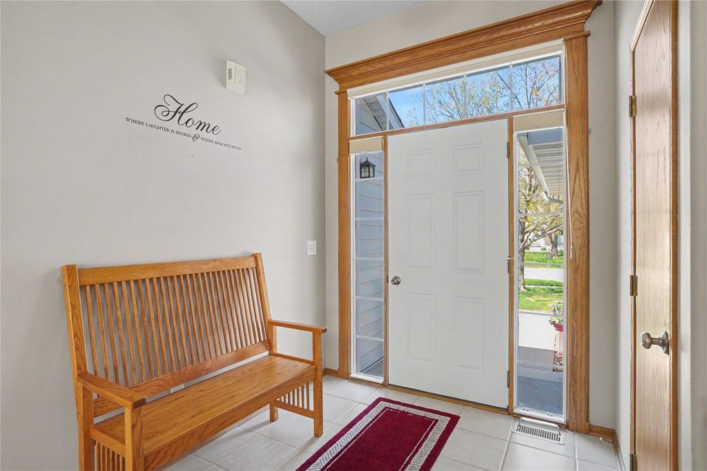 813 SE Park Street, Grimes, IA 50111